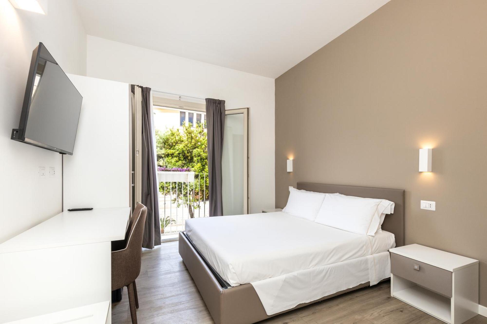 Superior Double Room City View